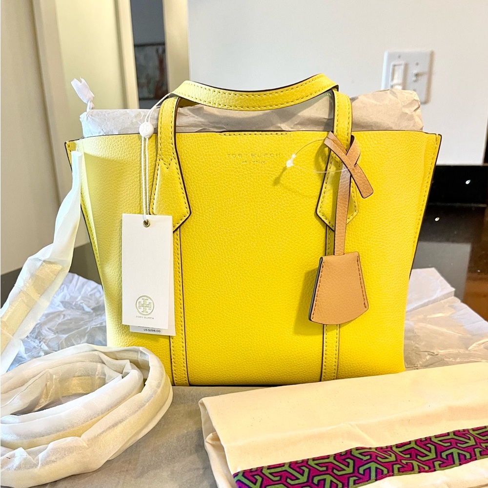 Tory Burch Small Triple-Compartment Tote bag - Picture 2 of 9